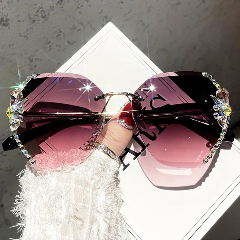 2025 Luxury Brand Design Vintage Women Fashion Rimless Rhinestone Sunglasses 